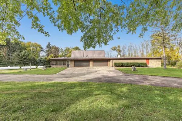 E6562 COUNTY ROAD F, Weyauwega, WI 54983