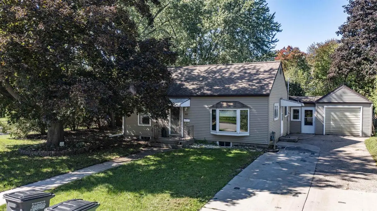 1611 SMITH STREET, Wisconsin Rapids, WI 54494 - #1