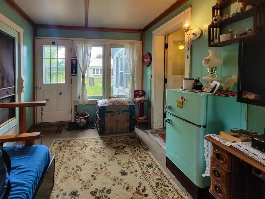 412 WISCONSIN STREET, Waupaca, WI 54981 - #3
