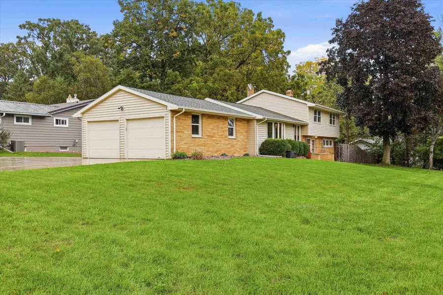 419 SIMONET STREET, Allouez, WI 54301 - #2
