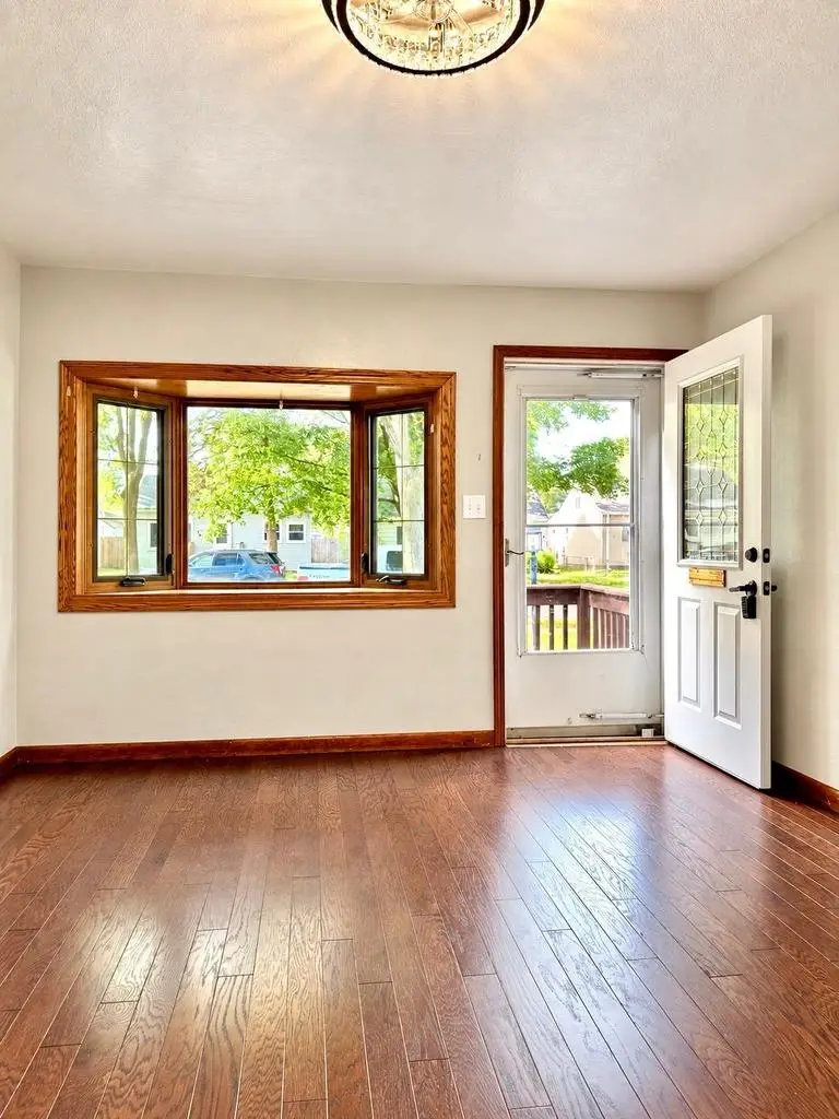 1141 S OAKLAND AVENUE, Green Bay, WI 54304 - #3