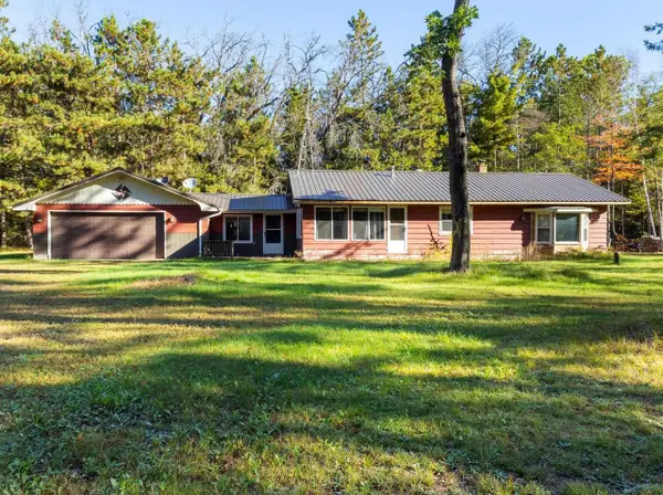 W11966 PARKWAY ROAD, Crivitz, WI 54114