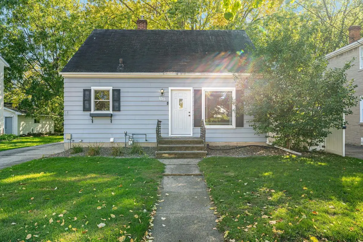 1015 W HAWES STREET, Appleton, WI 54914 - #1