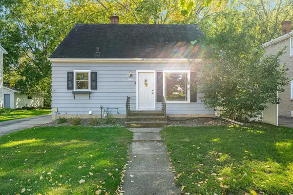 1015 W HAWES STREET, Appleton, WI 54914