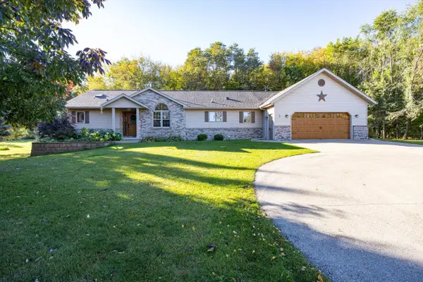 207 W CLARK STREET, Weyauwega, WI 54983