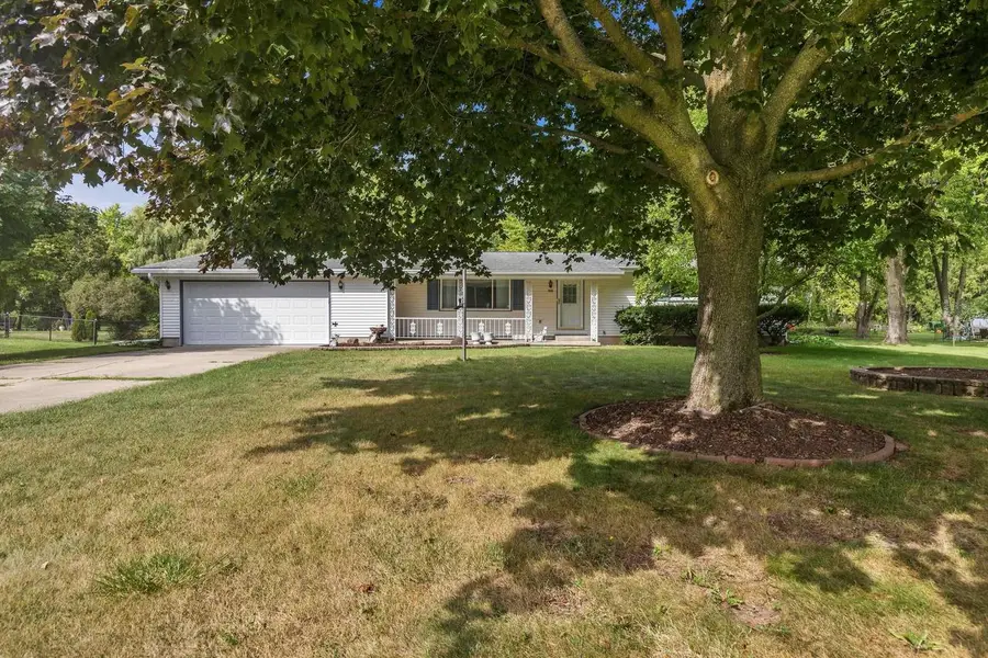 943 N OAKWOOD ROAD, Oshkosh, WI 54904 - #3