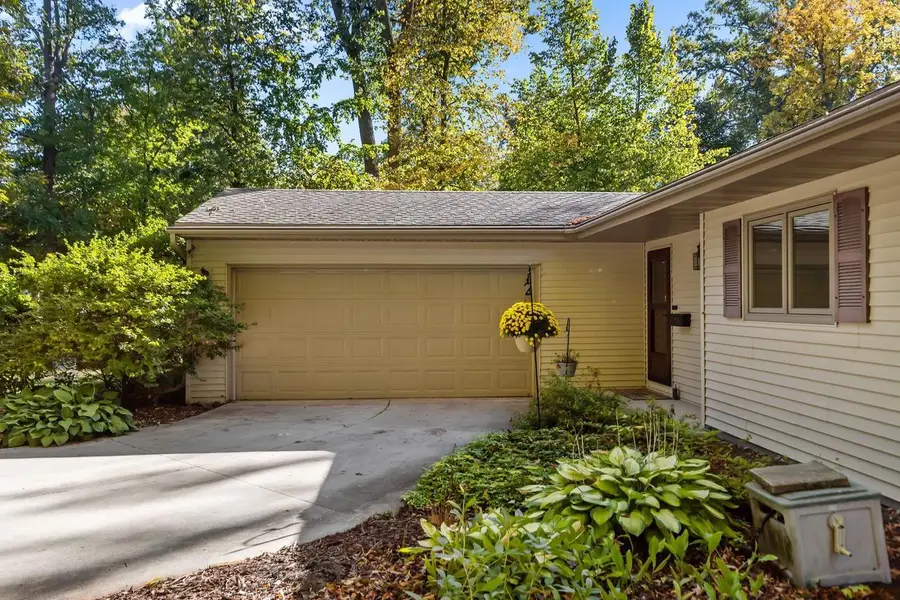 813 E TAFT AVENUE, Appleton, WI 54915 - #2