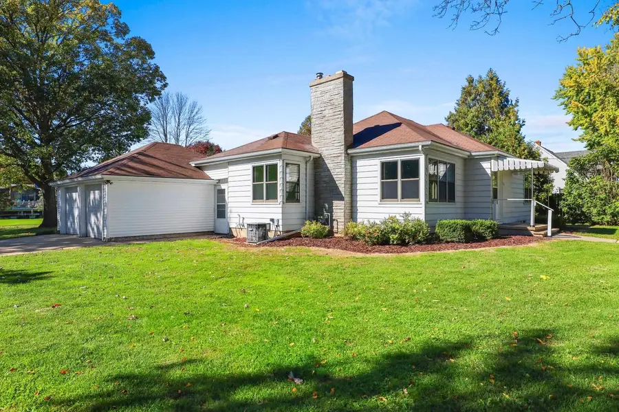 1332 ONEIDA STREET, Menasha, WI 54952 - #3