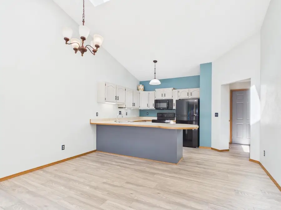 907 W RIDGEVIEW DRIVE, Appleton, WI 54914 - #2