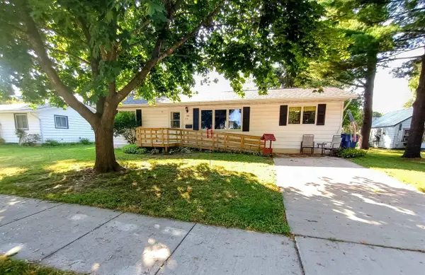 135 ROBERT STREET, Clintonville, WI 54929