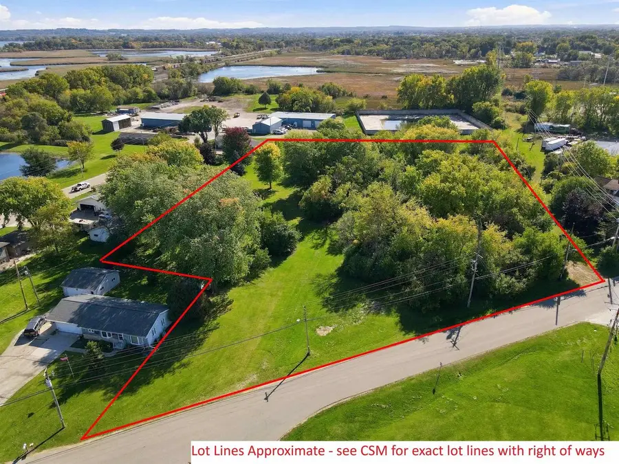 25 LAKESHORE DRIVE, North Fond Du Lac, WI 54937 - #2