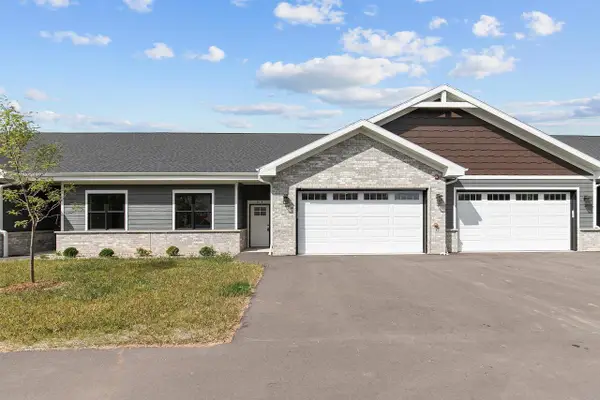 3014 COMMUNITY WAY, Menasha, WI 54952