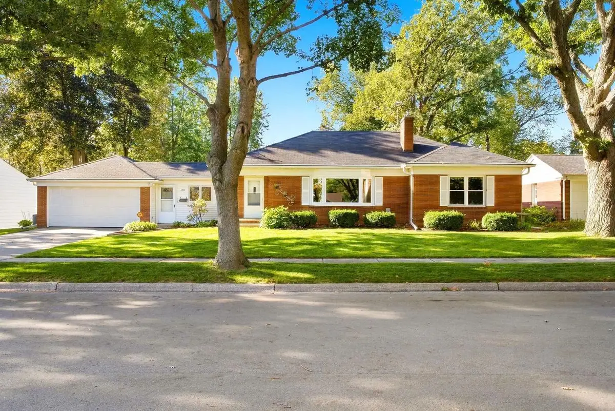 1227 DIVISION STREET, Green Bay, WI 54303 - #1