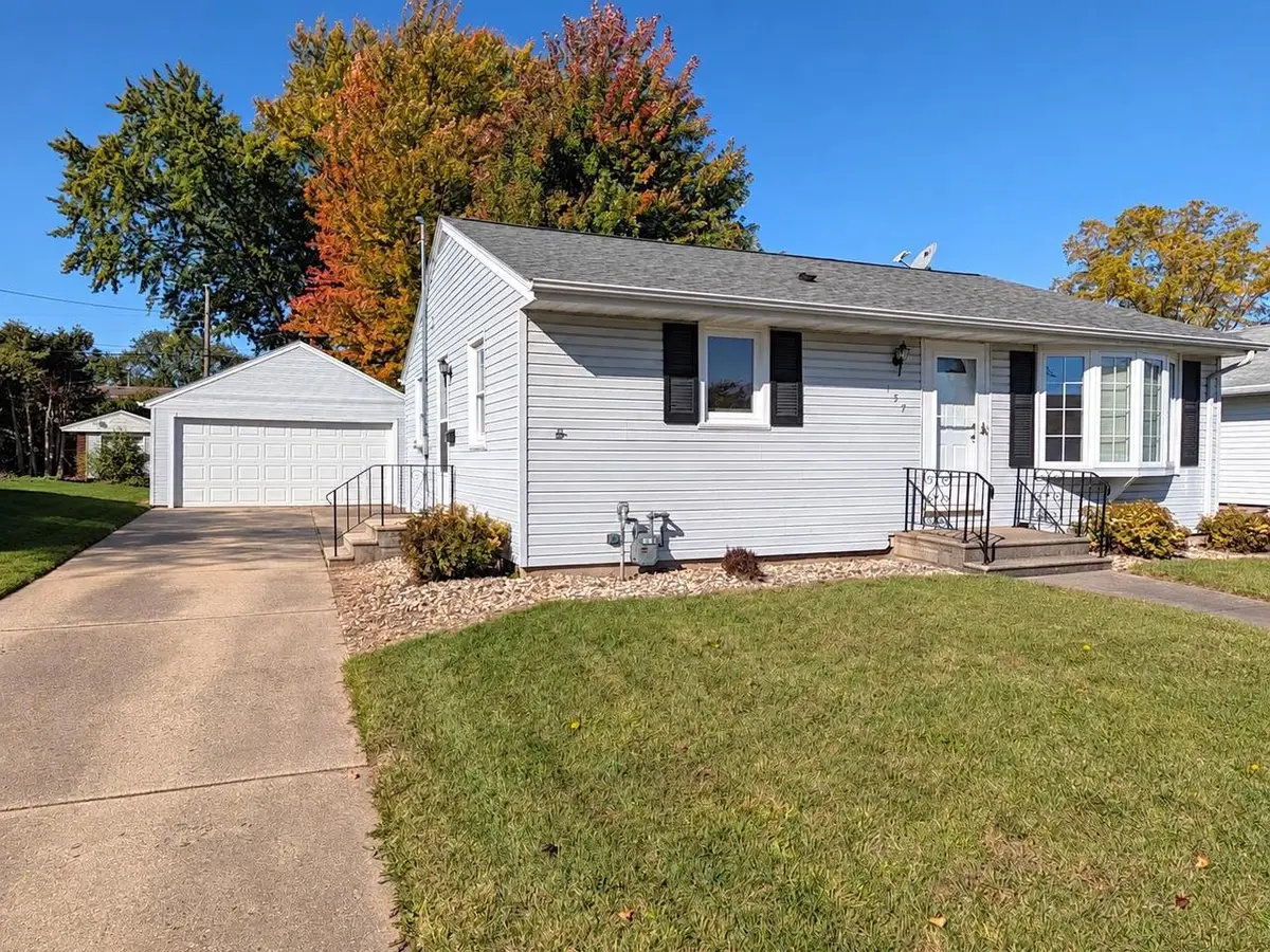 157 N LARK STREET, Oshkosh, WI 54902 - #1