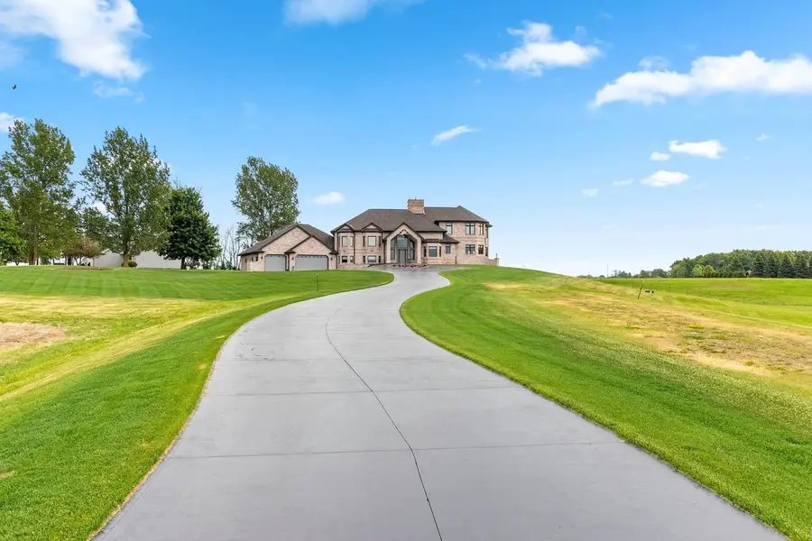 2315 SILVERIDGE DRIVE, Manitowoc, WI 54220 - #3