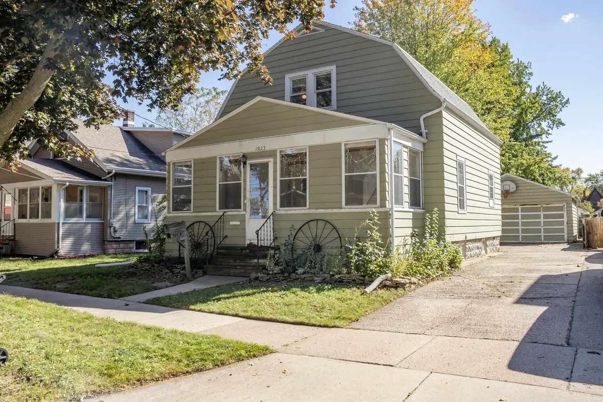 1023 W COMMERCIAL STREET, Appleton, WI 54914 - #1