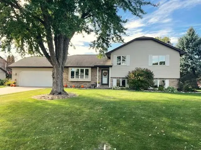 1267 SNOWDON DRIVE, Oshkosh, WI 54904 - #1