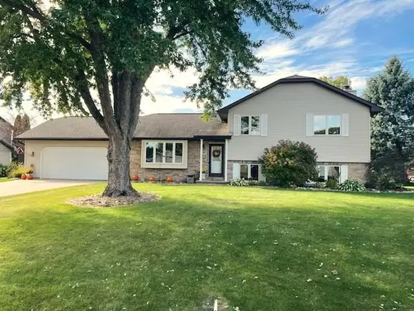 1267 SNOWDON DRIVE, Oshkosh, WI 54904