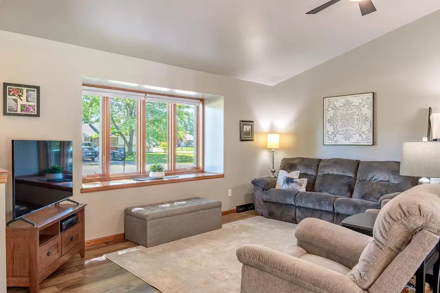 1267 SNOWDON DRIVE, Oshkosh, WI 54904 - #3