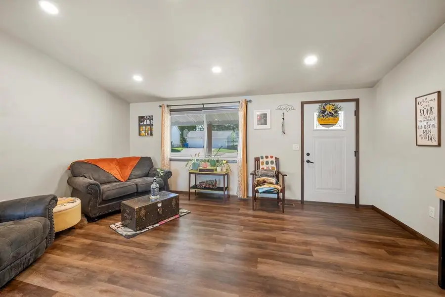 408 MICHIGAN STREET, Oshkosh, WI 54902 - #3