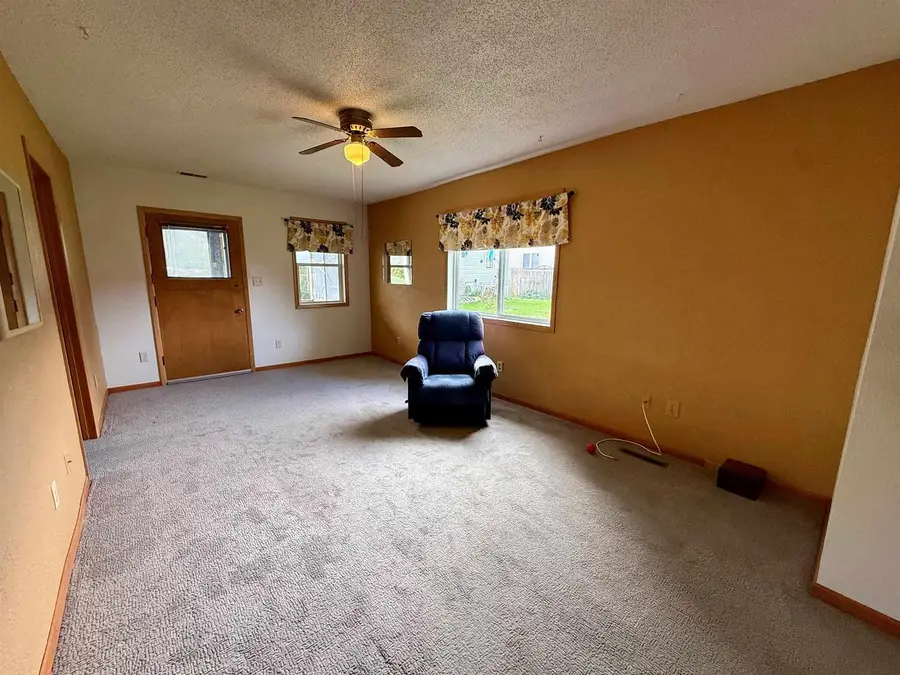728 W 5TH AVENUE, Oshkosh, WI 54902 - #2