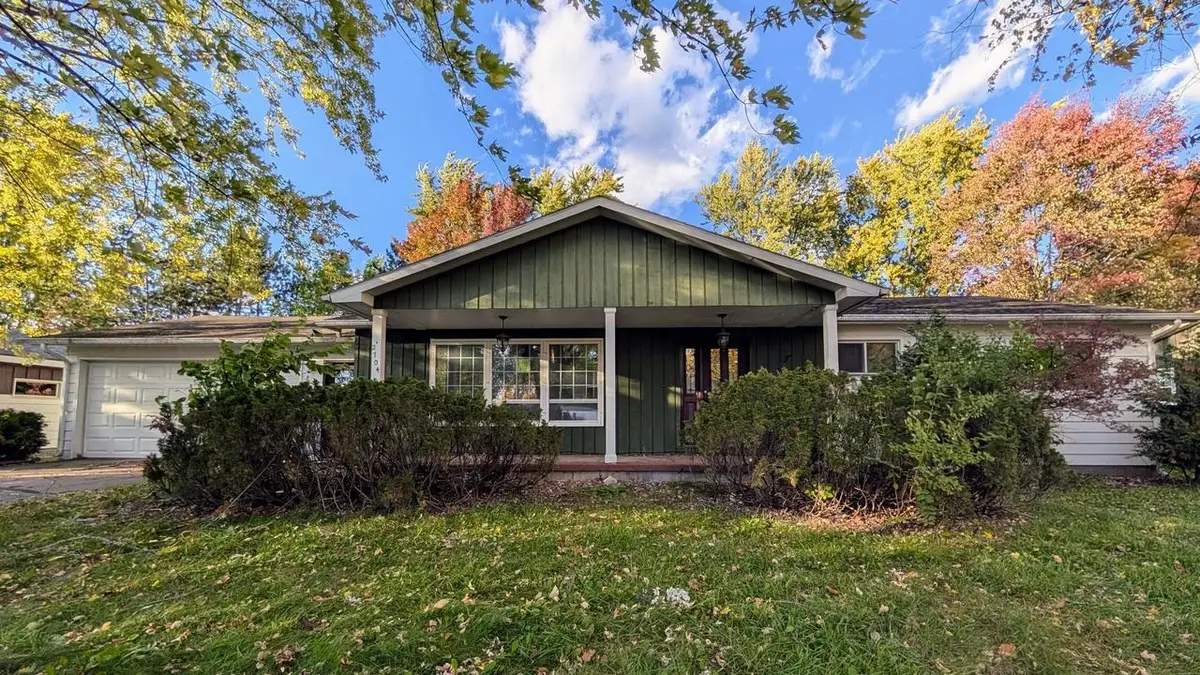 2704 E NEUPERT AVENUE, Weston, WI 54476 - #1