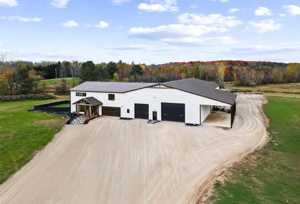 5304 SAMPSON ROAD, Abrams, WI 54101