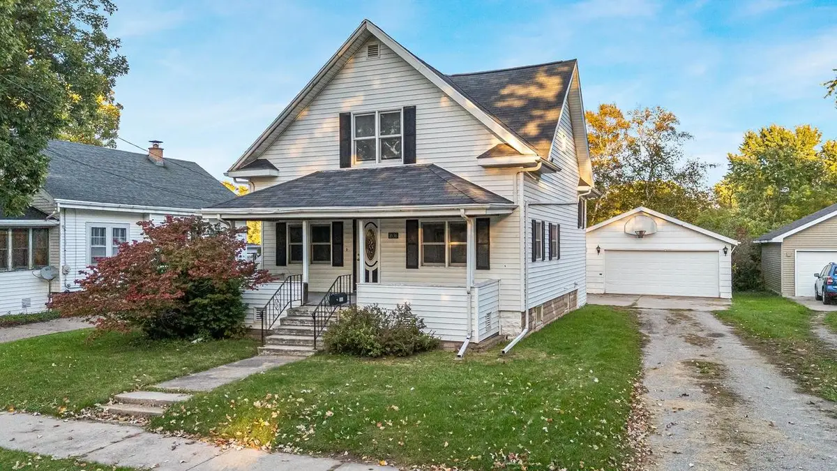 1636 DELAWARE STREET, Oshkosh, WI 54902 - #1