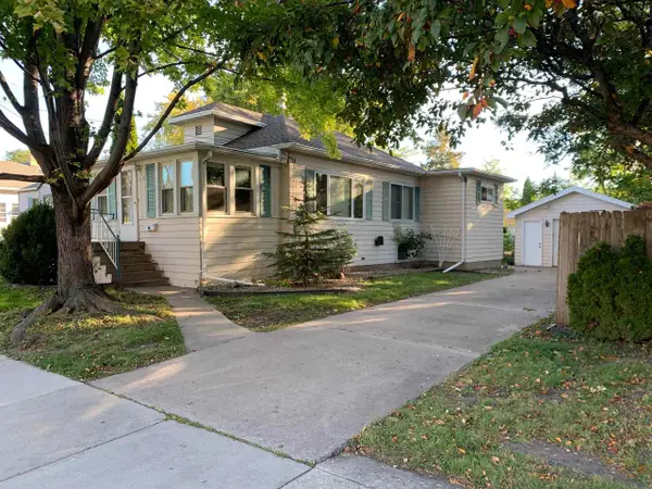 1620 MT VERNON STREET, Oshkosh, WI 54901