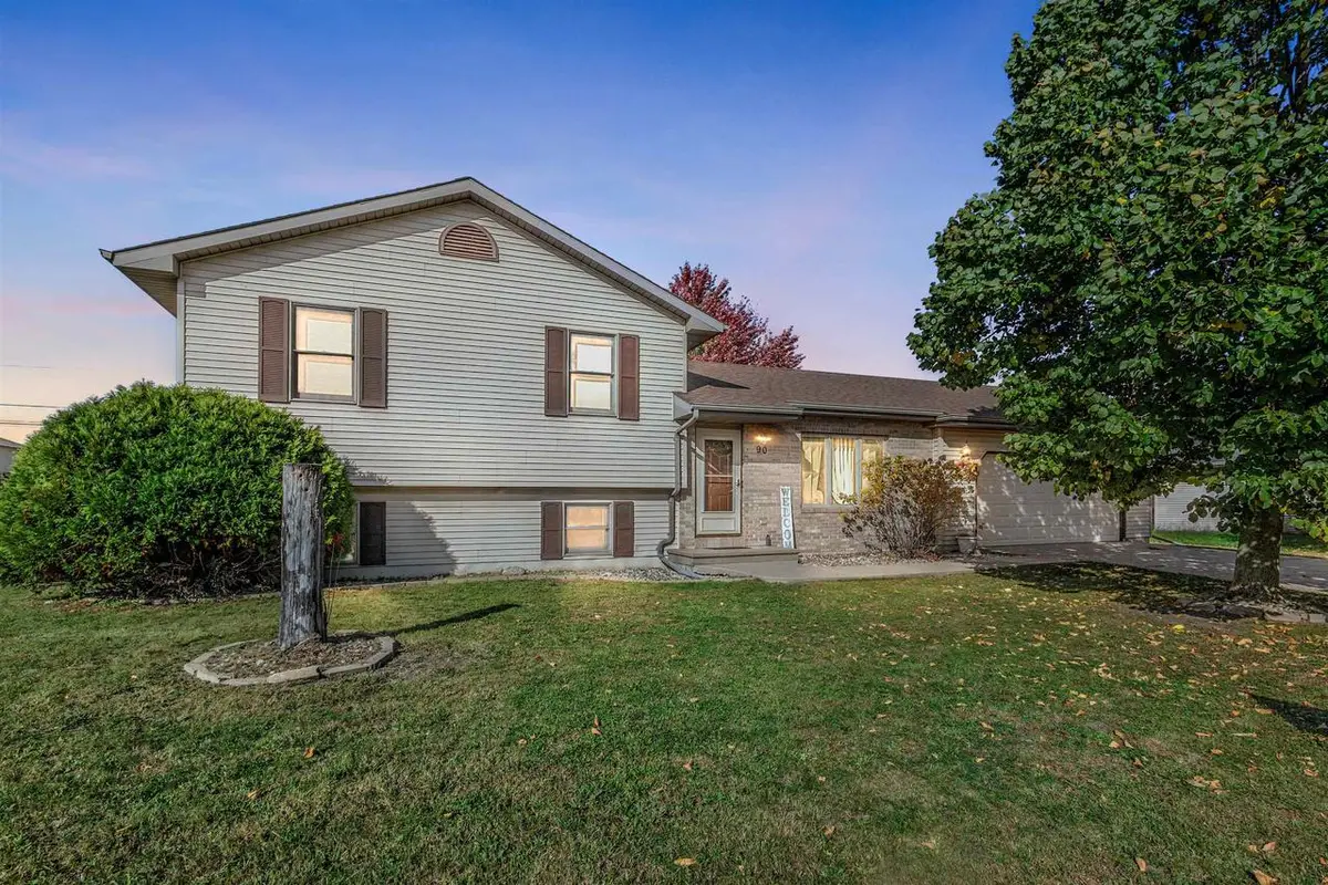 90 KOPE AVENUE, Oshkosh, WI 54901 - #1