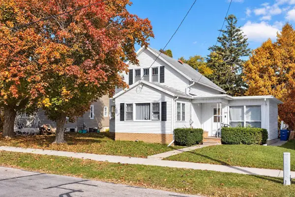 1532 MAPLE AVENUE, Oshkosh, WI 54902