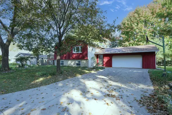 333 PARKWOOD DRIVE, Neenah, WI 54956