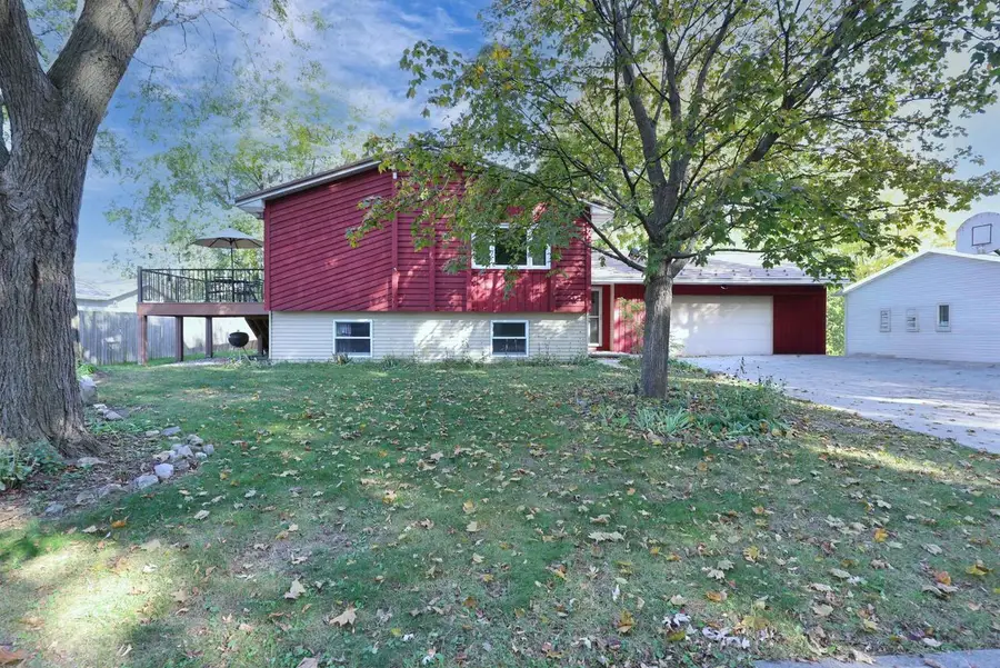 333 PARKWOOD DRIVE, Neenah, WI 54956 - #2