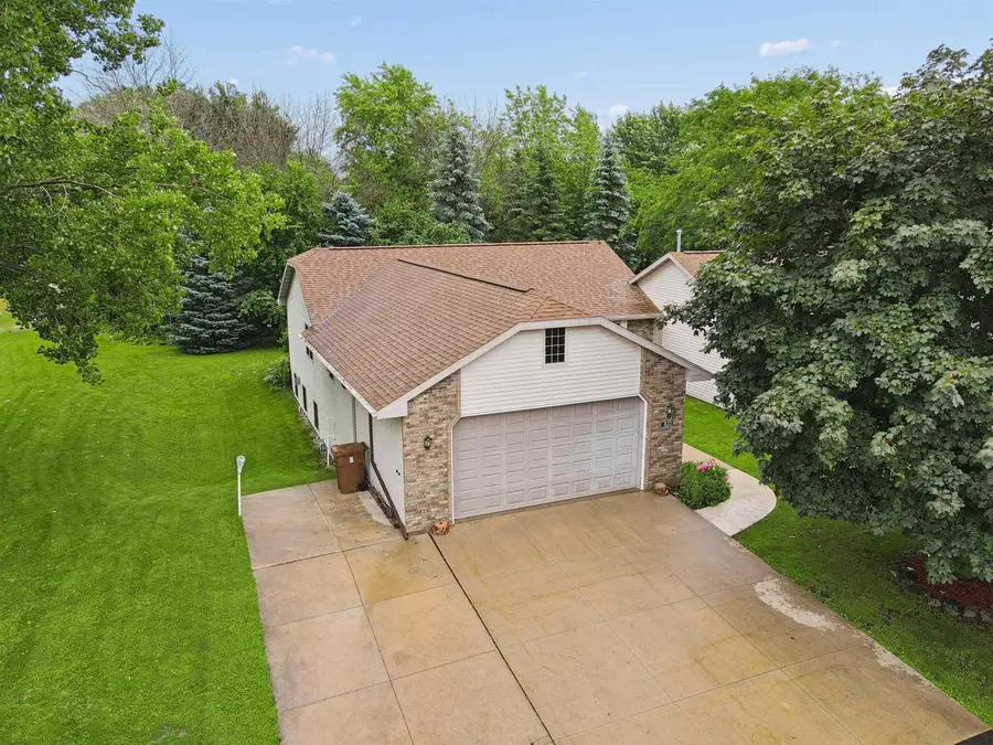 1123 STILLMEADOW LANE, Menasha, WI 54952 - #2