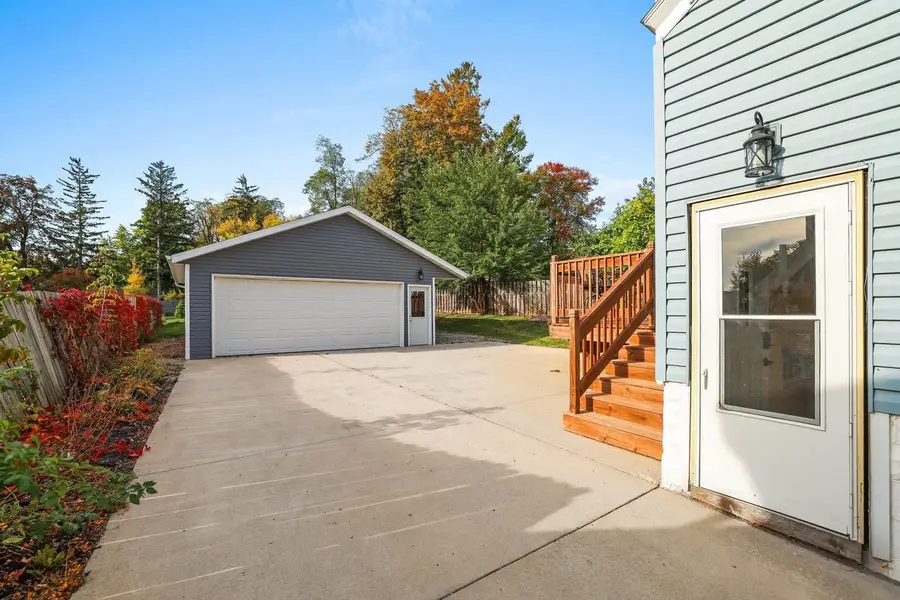240 E ALLOUEZ AVENUE, Green Bay, WI 54301 - #2