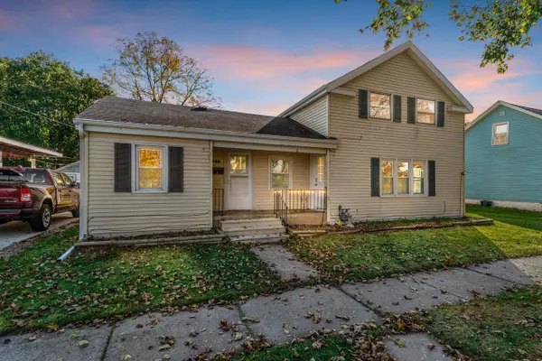 208 N SUPERIOR STREET, De Pere, WI 54115