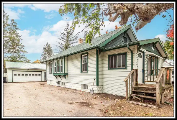 412 W MILLARD STREET, New London, WI 54961