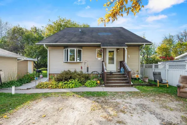 W10862 COUNTY RD WW, New London, WI 54961