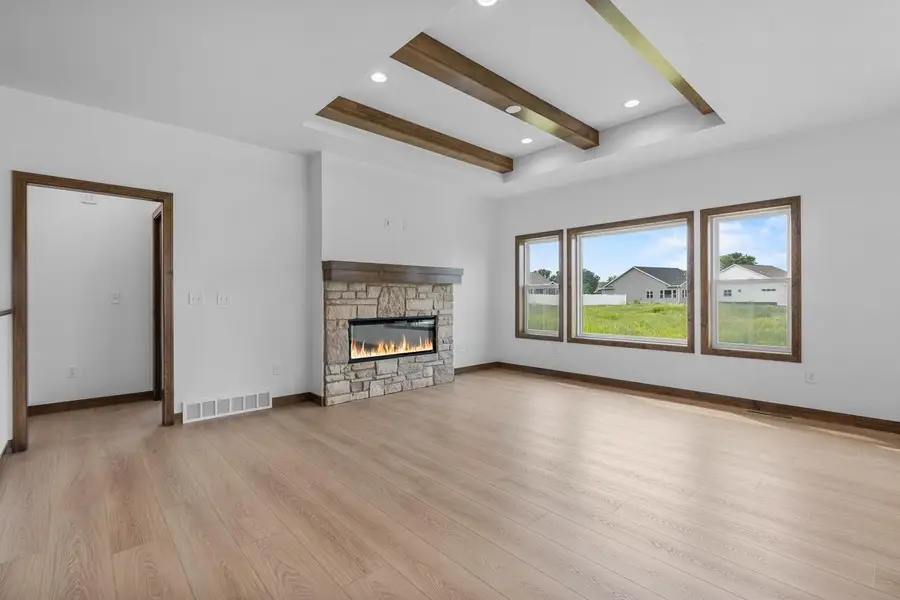 3110 LAZY OAK DRIVE, Green Bay, WI 54311 - #3