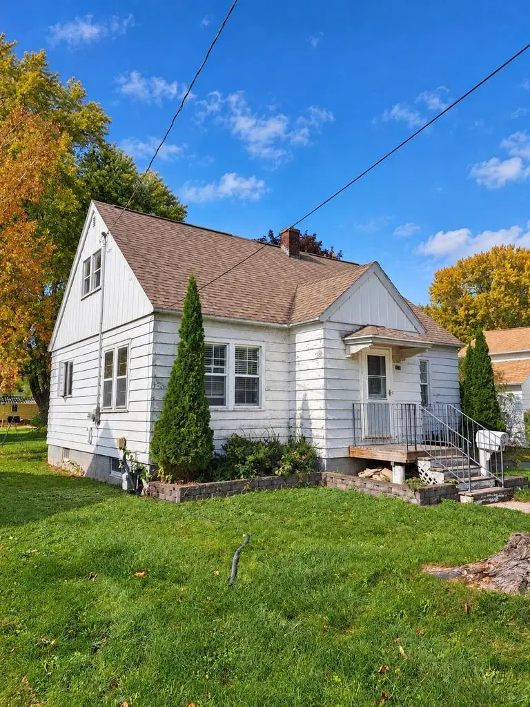 1009 GRAND STREET, Oshkosh, WI 54901 - #2