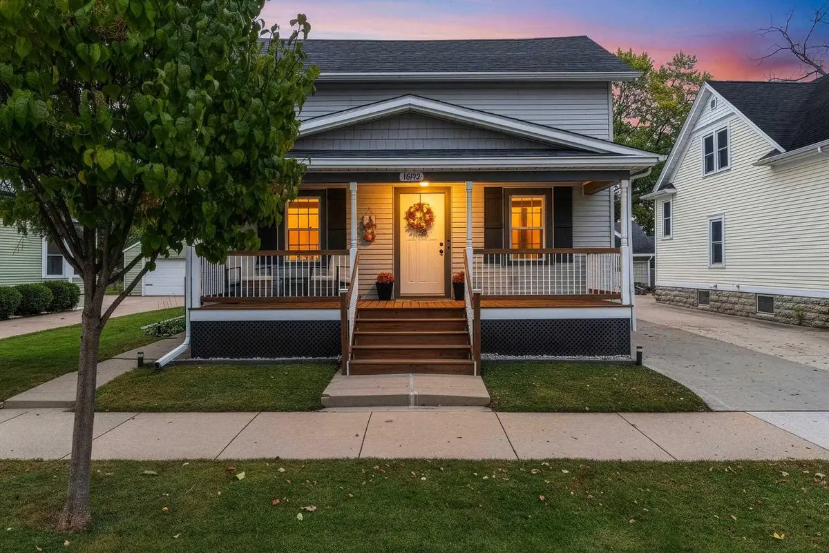 1652 MINNESOTA STREET, Oshkosh, WI 54902 - #1