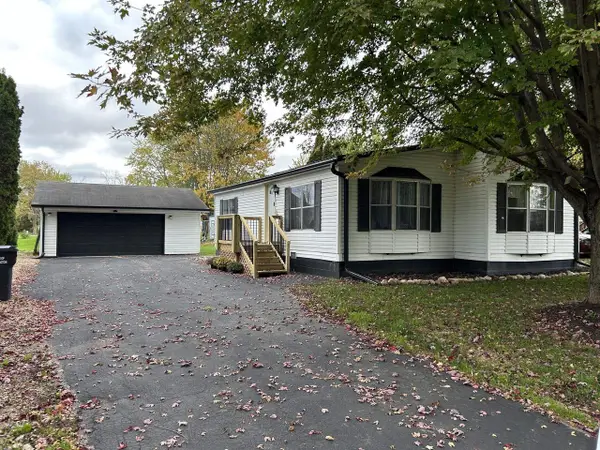 N5916 DERBY LANE, Cecil, WI 54111