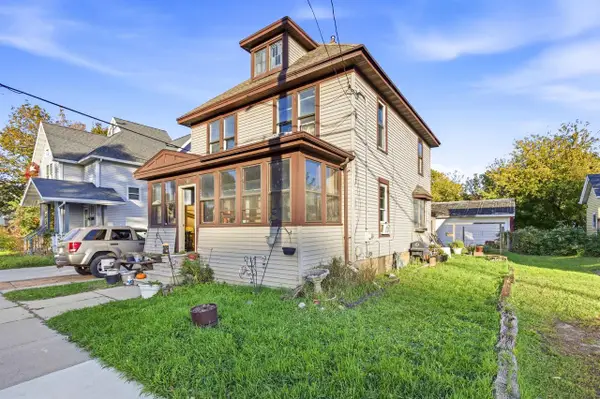 210 BROAD STREET, Oshkosh, WI 54901