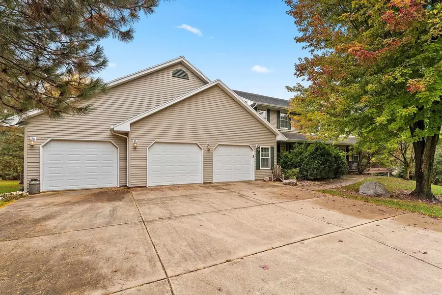 4245 S SUNBURST LANE, New Franken, WI 54229 - #3