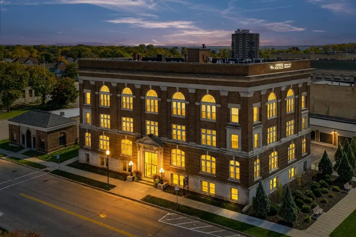 105 WASHINGTON AVENUE  #203, Oshkosh, WI 54901 - #1
