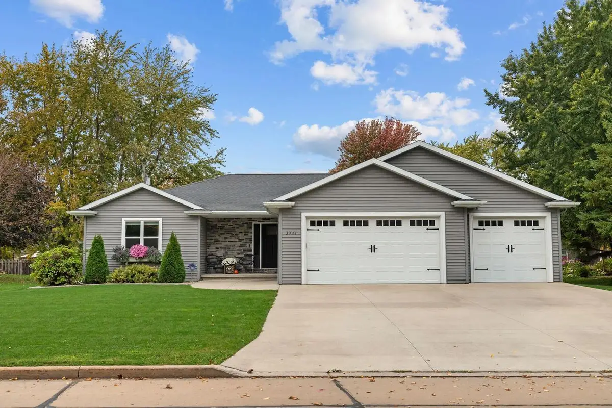 3421 N ASSOCIATION DRIVE, Appleton, WI 54914 - #1