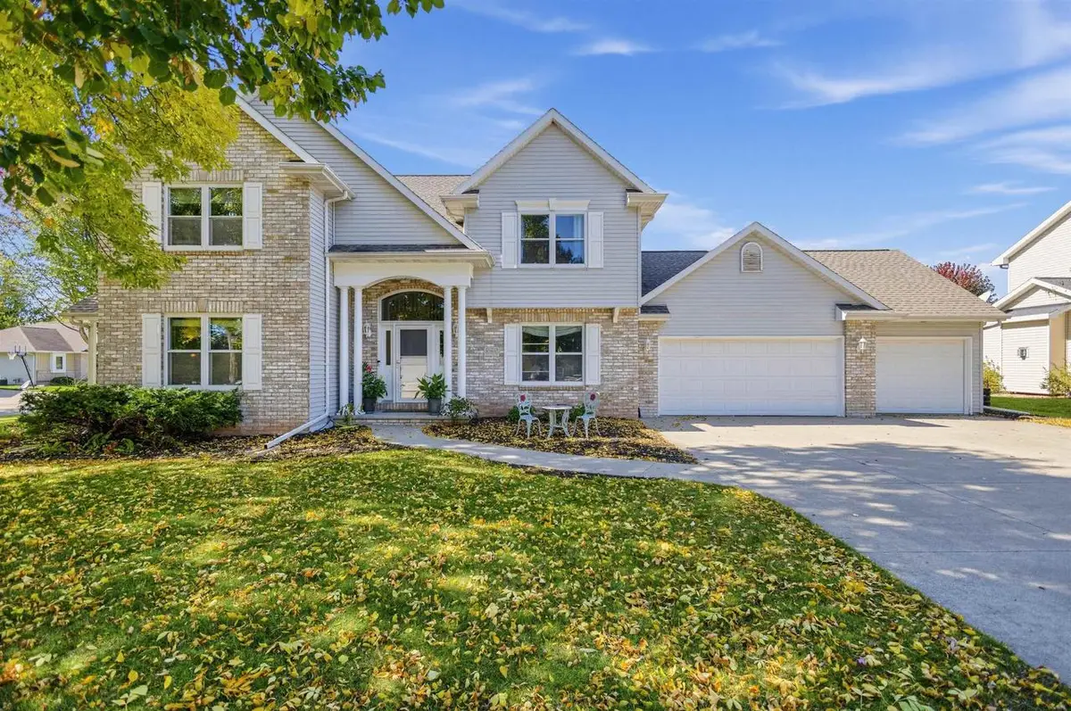 3725 COBURG COURT, Appleton, WI 54915 - #1