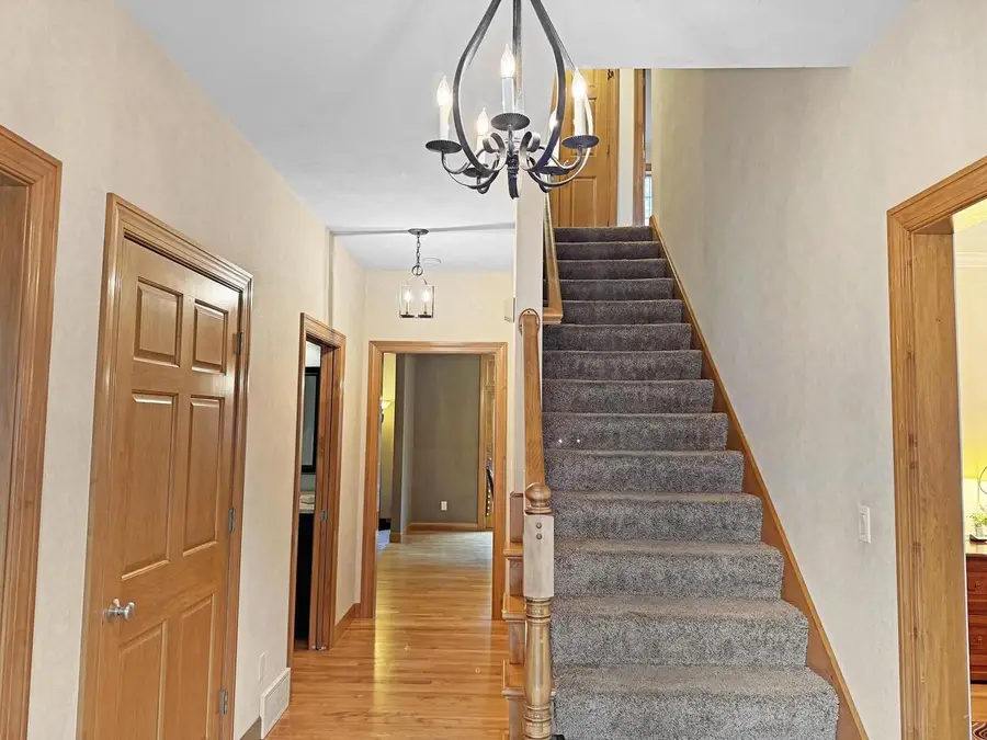 233 E FERNWOOD LANE, Appleton, WI 54913 - #3