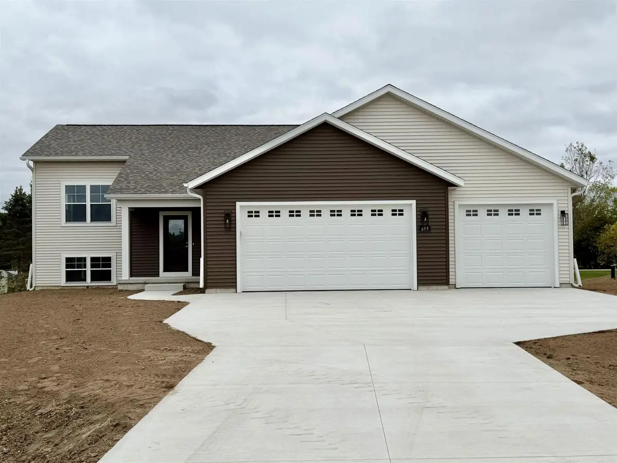 695 OAK STREET, Scandinavia, WI 54977 - #1