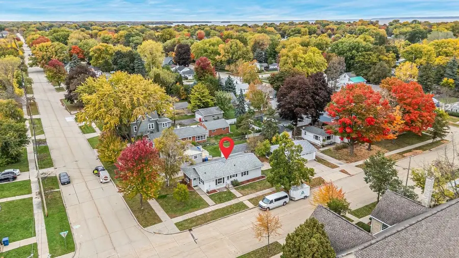 1300 EVANS STREET, Oshkosh, WI 54901 - #3